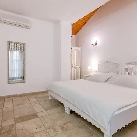 Fora Hotel