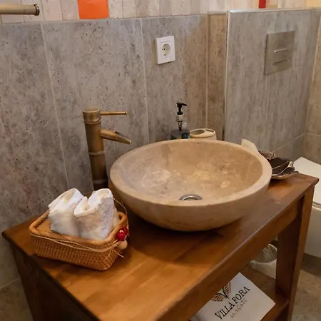 Fora 2* אלאקאטי