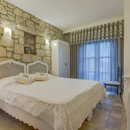 Fora מלון אלאקאטי