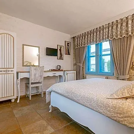 Hotel Fora 2*