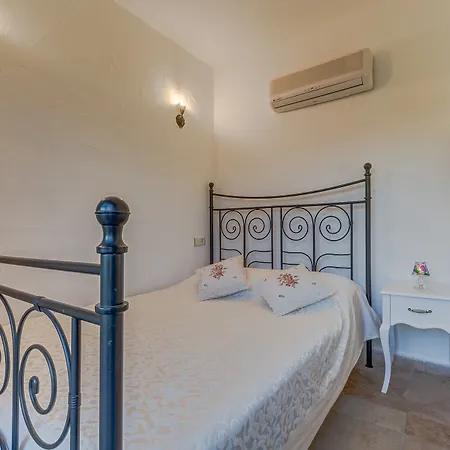 Fora Hotel 2*
